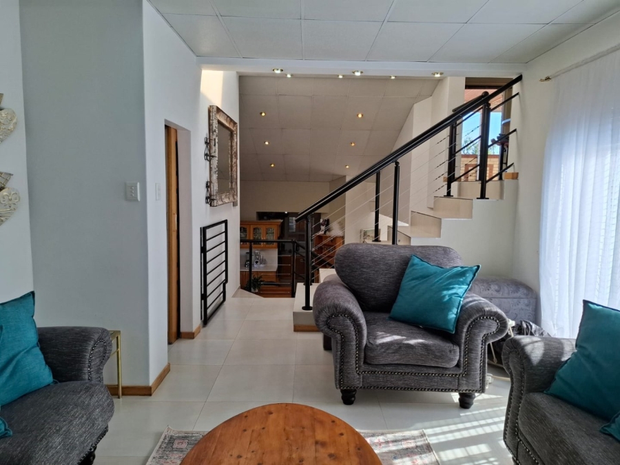 3 Bedroom Property for Sale in Pentagon Park Free State